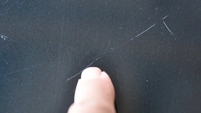 thumbnail scratch test on cut edge of Celuka PVC foam board thumbnail scratch test on cut edge of Celuka PVC foam board